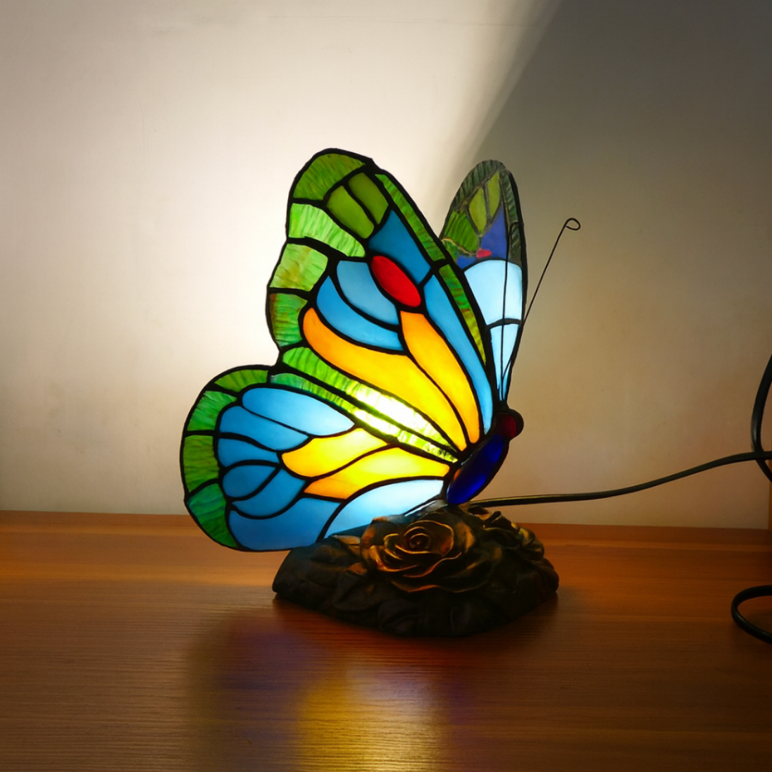 Artistic Blue Butterfly Lamp: A Sculptural Touch of Elegance #6C1D